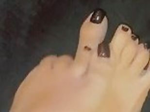Oiled up feet