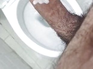 Man creams his strong dick in the toilet and masturbate untill he pie
