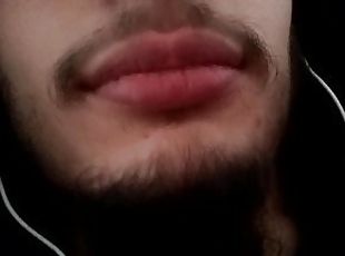 beard boy wants to kiss, insta in profile, follow me