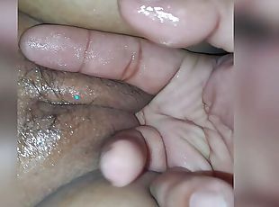 Stranger finger chubby pinay stepmom and cum on her hairy pussy