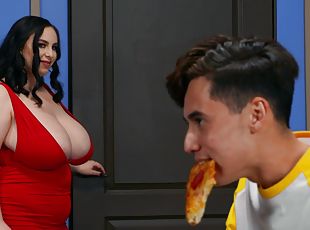Big ass mature mom feels perfect thanks to her needy stepson