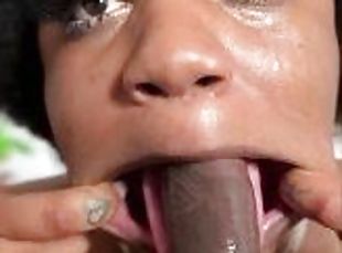 I Make @GoldenEbonii Stretch Her Mouth Wide To Swallow My Cock